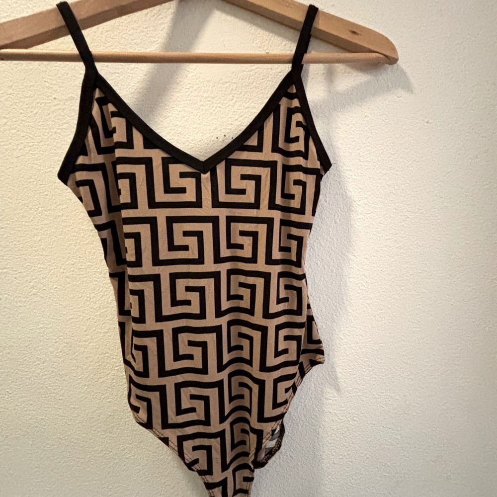Fashion Nova body suit - Picture 2 of 4